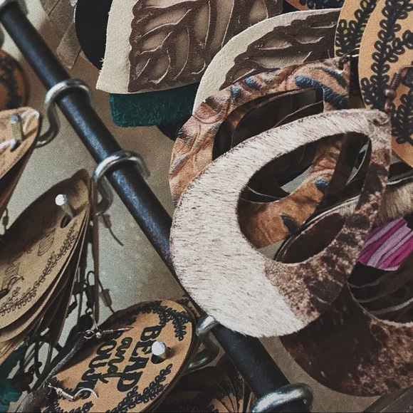 Genuine Brown & White Cow Hide Leather Cut Out Teardrop Dangle Earrings - Picture 6 of 12